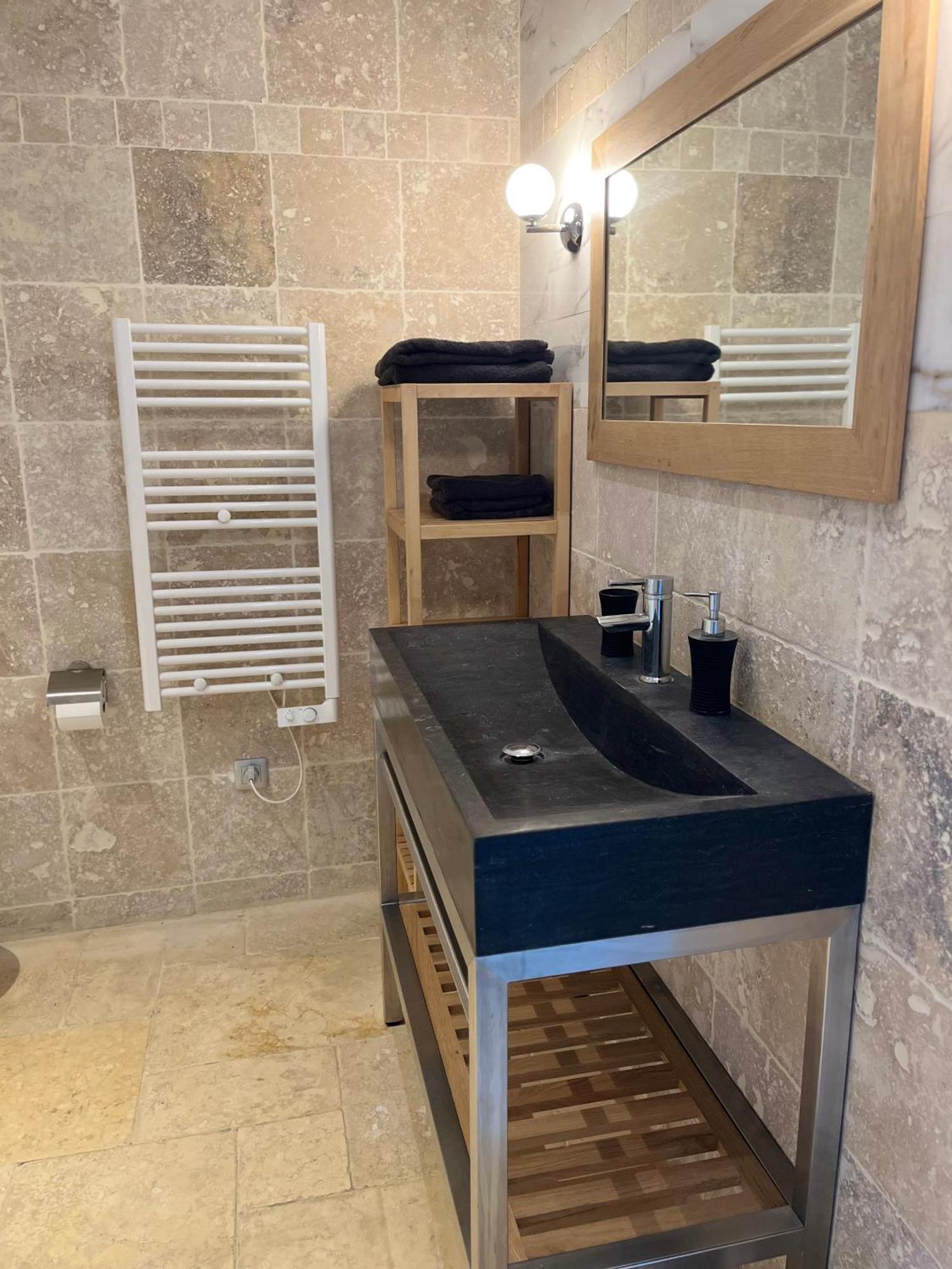 مبيت وإفطار آرْلْ Grand Tamaris Hosting المظهر الخارجي الصورة